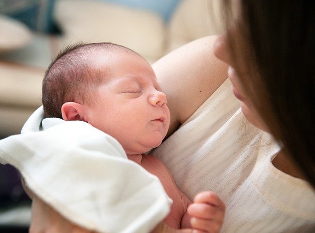 Los 8 mejores consejos para el cuidado del bebé para las nuevas mamás