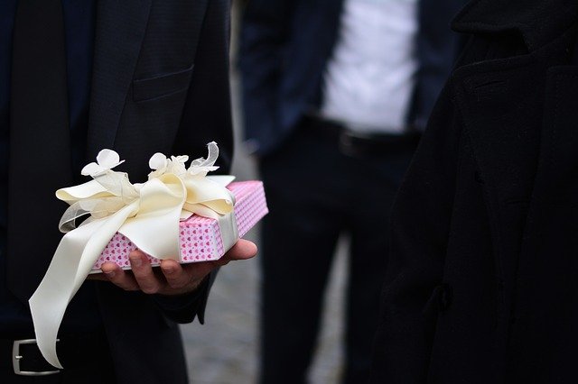 Los mejores regalos de decoración para una boda virtual